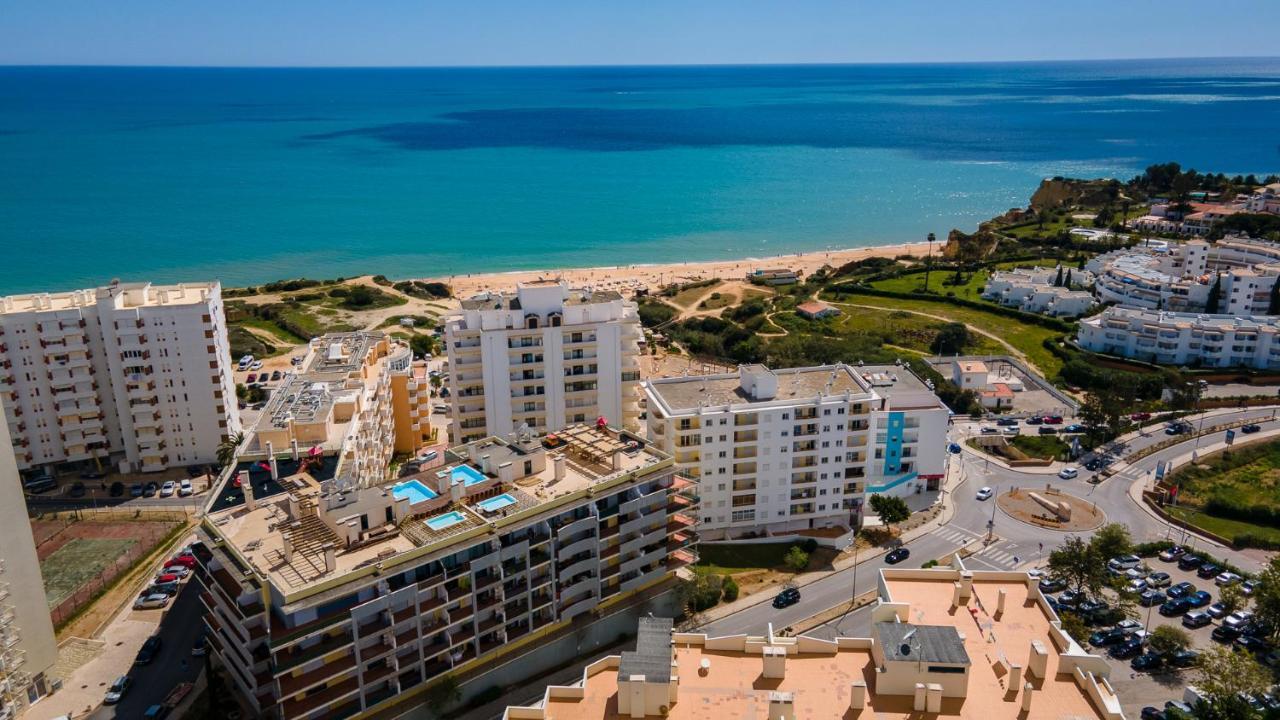 Magnificent 2Bdr Apartment W/ Ac & Pool - 2Min From Beach - By Lovelystay Armação de Pêra المظهر الخارجي الصورة