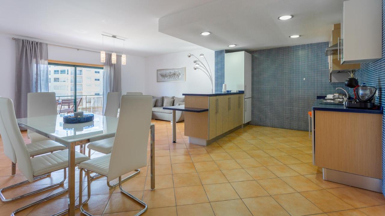 Magnificent 2Bdr Apartment W/ Ac & Pool - 2Min From Beach - By Lovelystay Armação de Pêra المظهر الخارجي الصورة