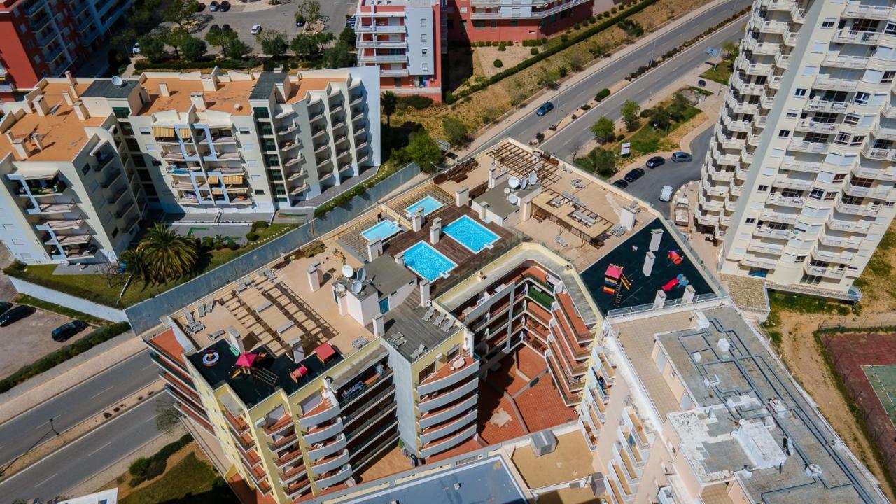 Magnificent 2Bdr Apartment W/ Ac & Pool - 2Min From Beach - By Lovelystay Armação de Pêra المظهر الخارجي الصورة